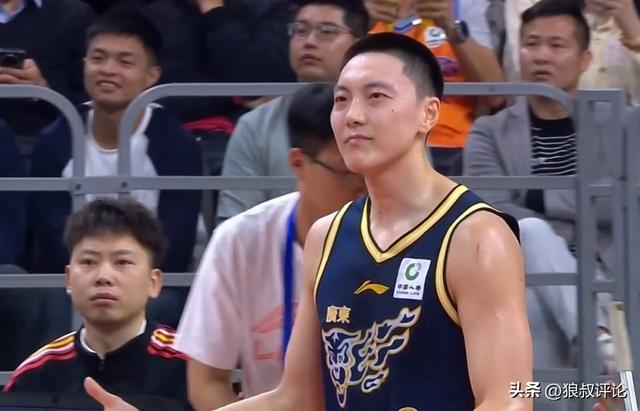 开云平台-谁能最终上岸？胡明轩庞峥麟郭艾伦竞争CBA全明星南区首发白热化